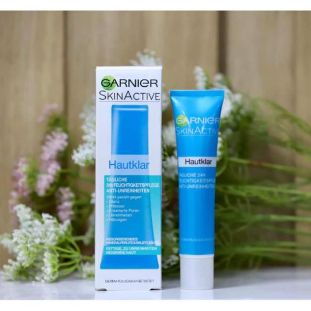 Kem dưỡng ẩm 24h chống và trị mụn Garnier