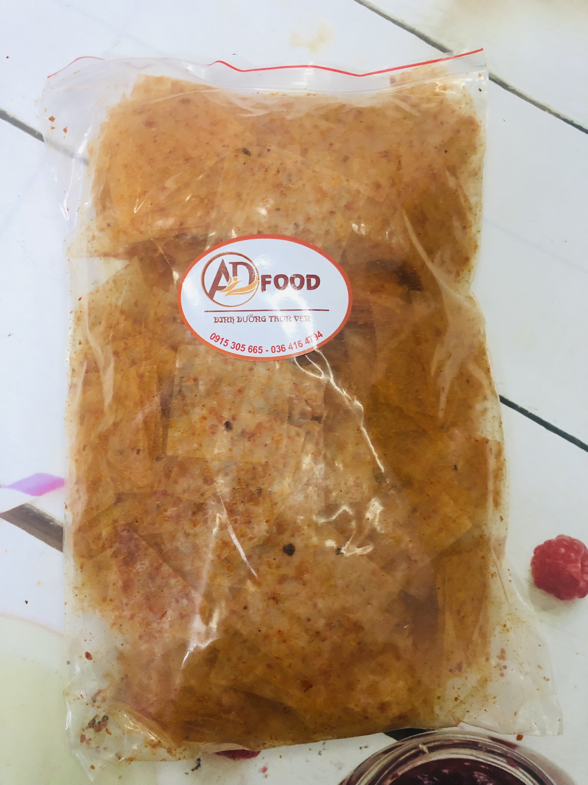 bánh tráng trộn sa tế và tép 100gr