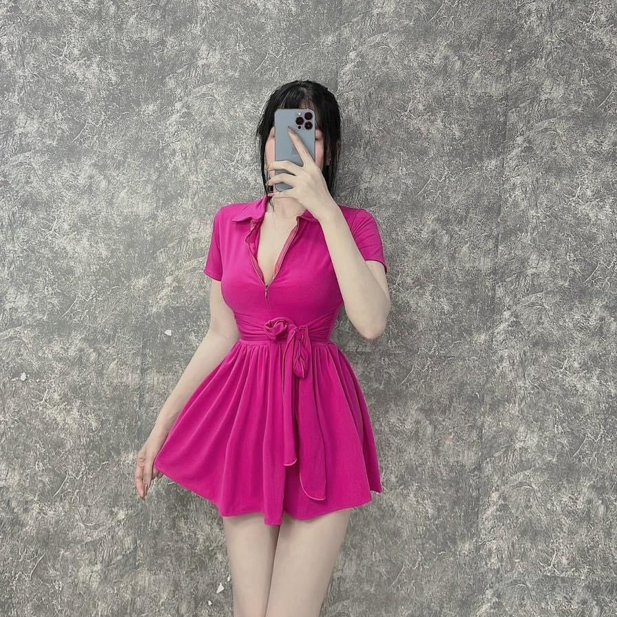 Đầm cộc tay cổ trụ thắt eo