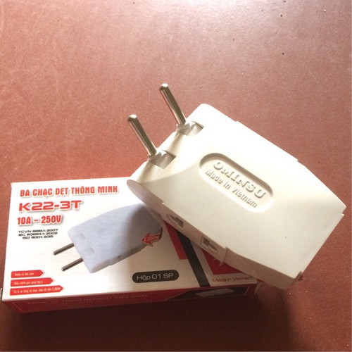 Ba chạc dẹt ominsu chịu tải 2200w chia ổ điện làm 3 ổ cắm