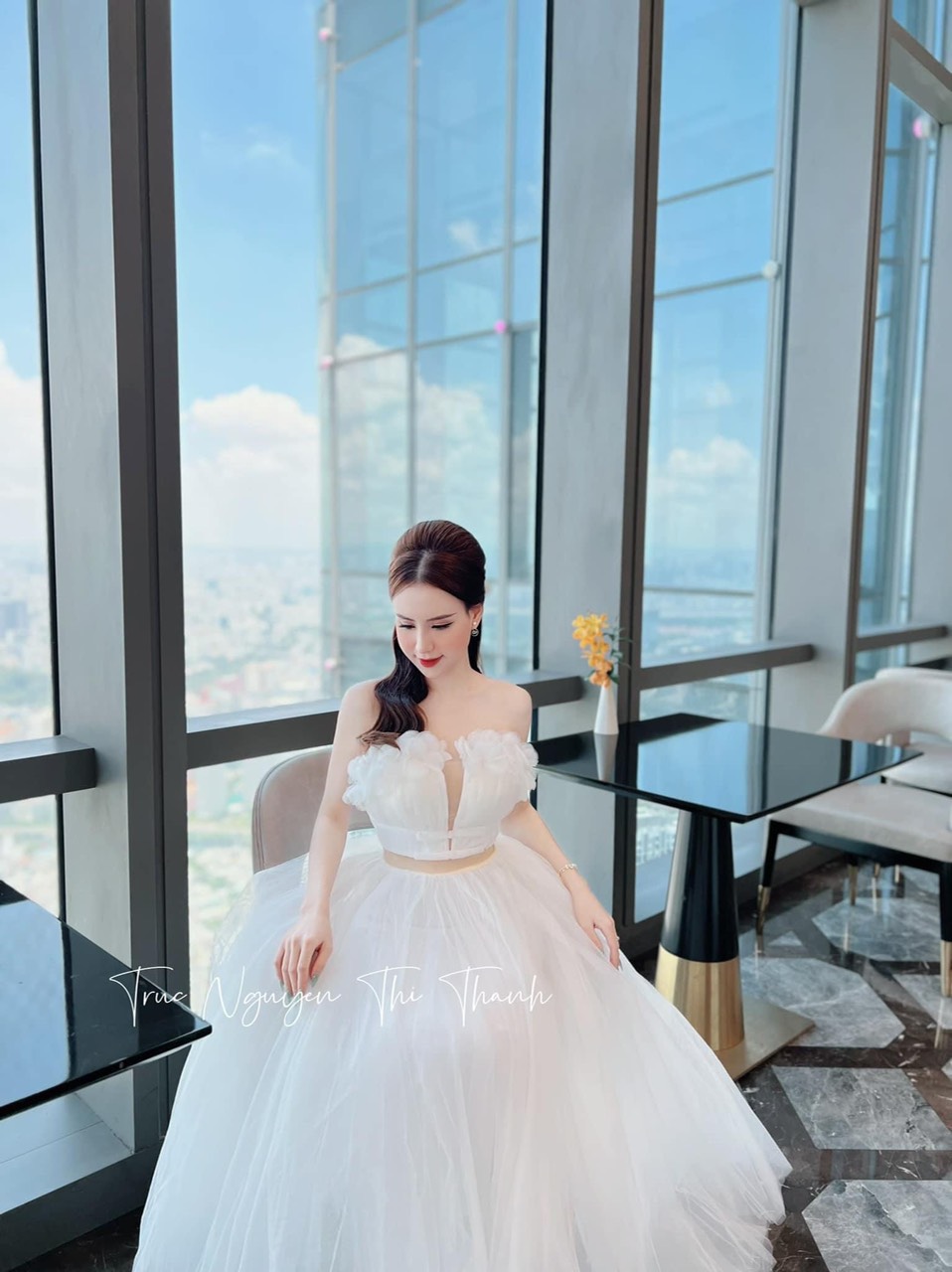 Giảm giá gắt, đầm lưới tùng ba lớp có mút ngực tôn vòng 1 thắt eo cực xinh up