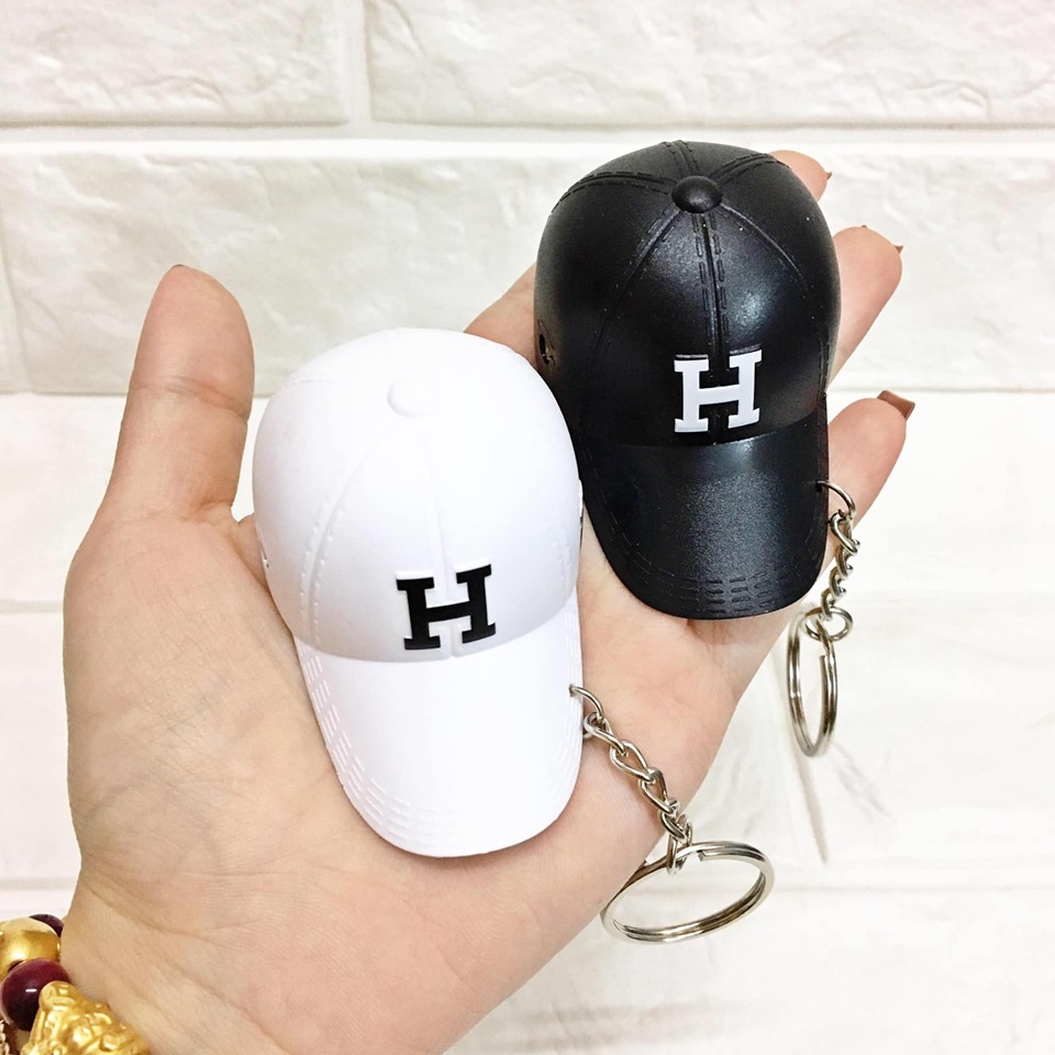 [HCM]Bật Lửa hột quẹt hình Nón Kết chữ H Cực Đẹp (đentrắng)