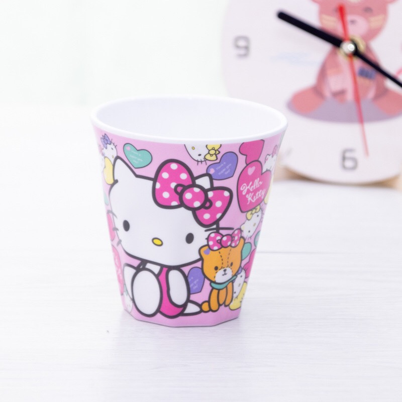 Cốc Uống Nước Lúa Mạch Doreamon Hello Kitty Cho Bé