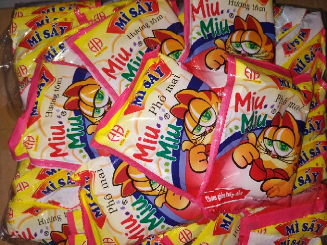 1 THÙNG 200 GÓI Mì trẻ em MIUMIU vị phô mai