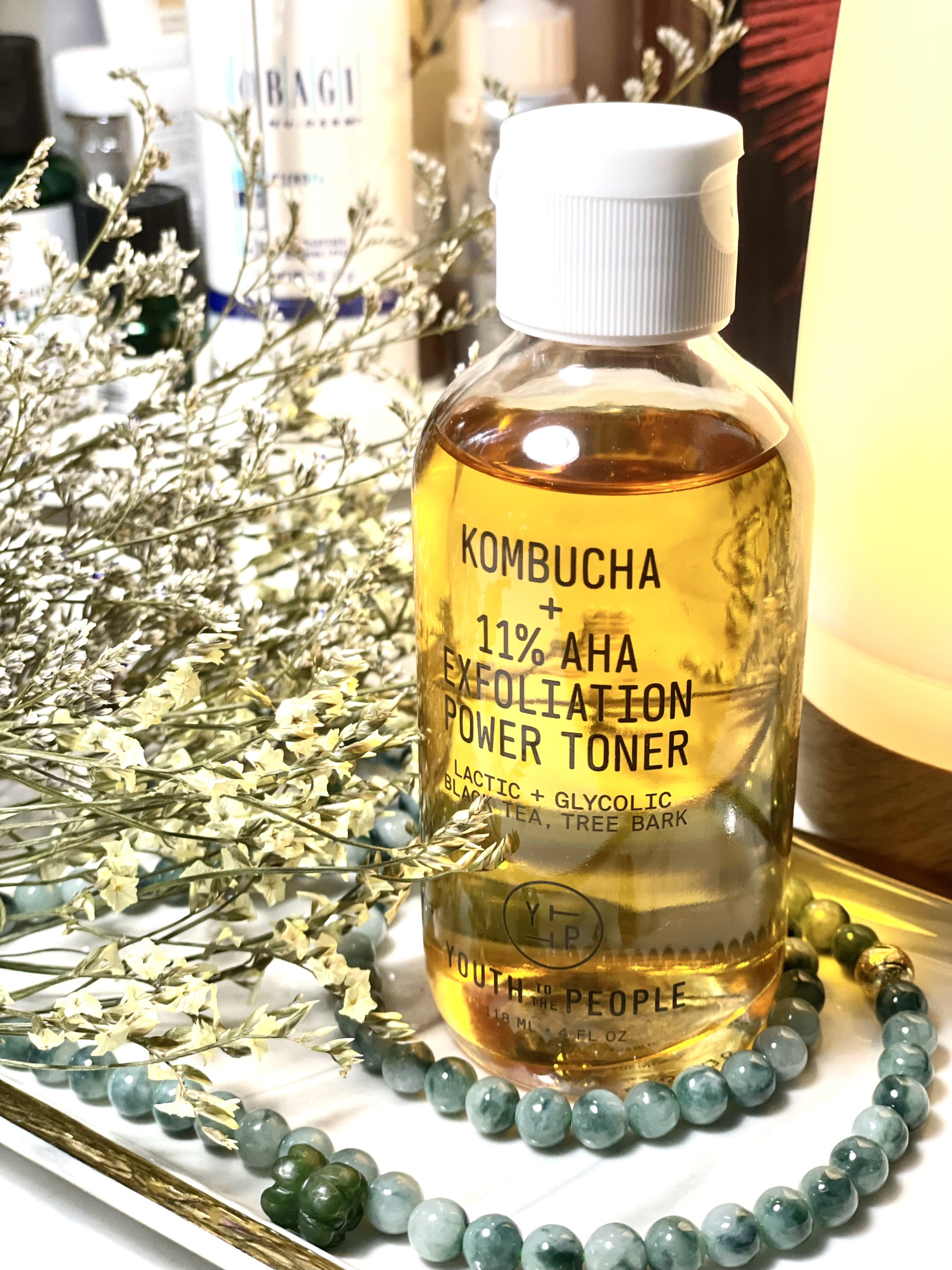 Nước trà đen lên men thanh tẩy da Kombucha + 11% AHA Exfoliation Power Toner Youth to the People