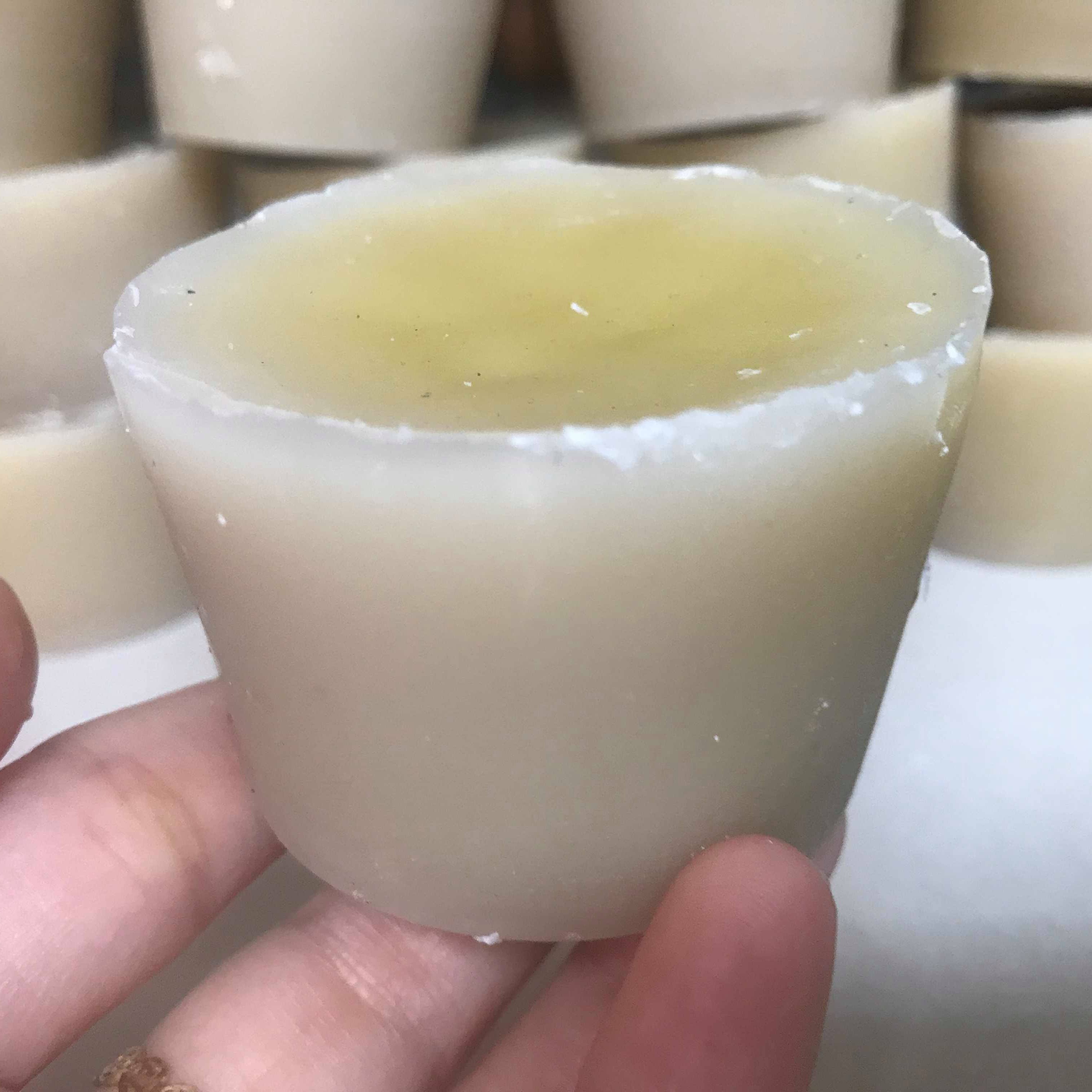 Sáp ong thiên nhiên 100% - sáp ong làm son, kem dưỡng, nến thơm,...Natubee