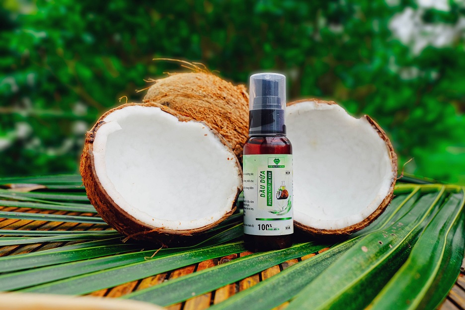 Dầu dừa nguyên chất mẹ Ken (50ml), 100% hoàn toàn từ cơm dừa và được nấu bằng than củi, không sử dụng tạp chất
