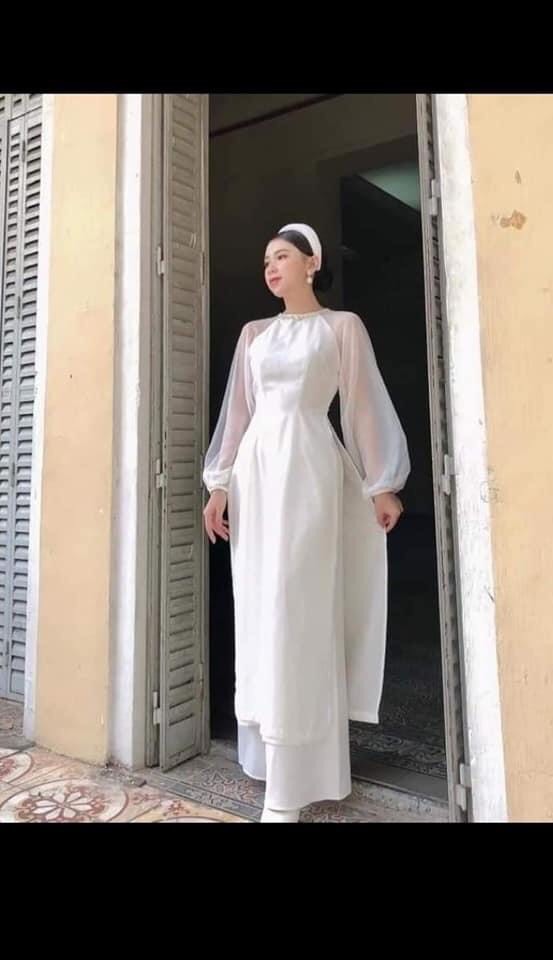Bộ áo dài cách tân màu trắng kèm mấn