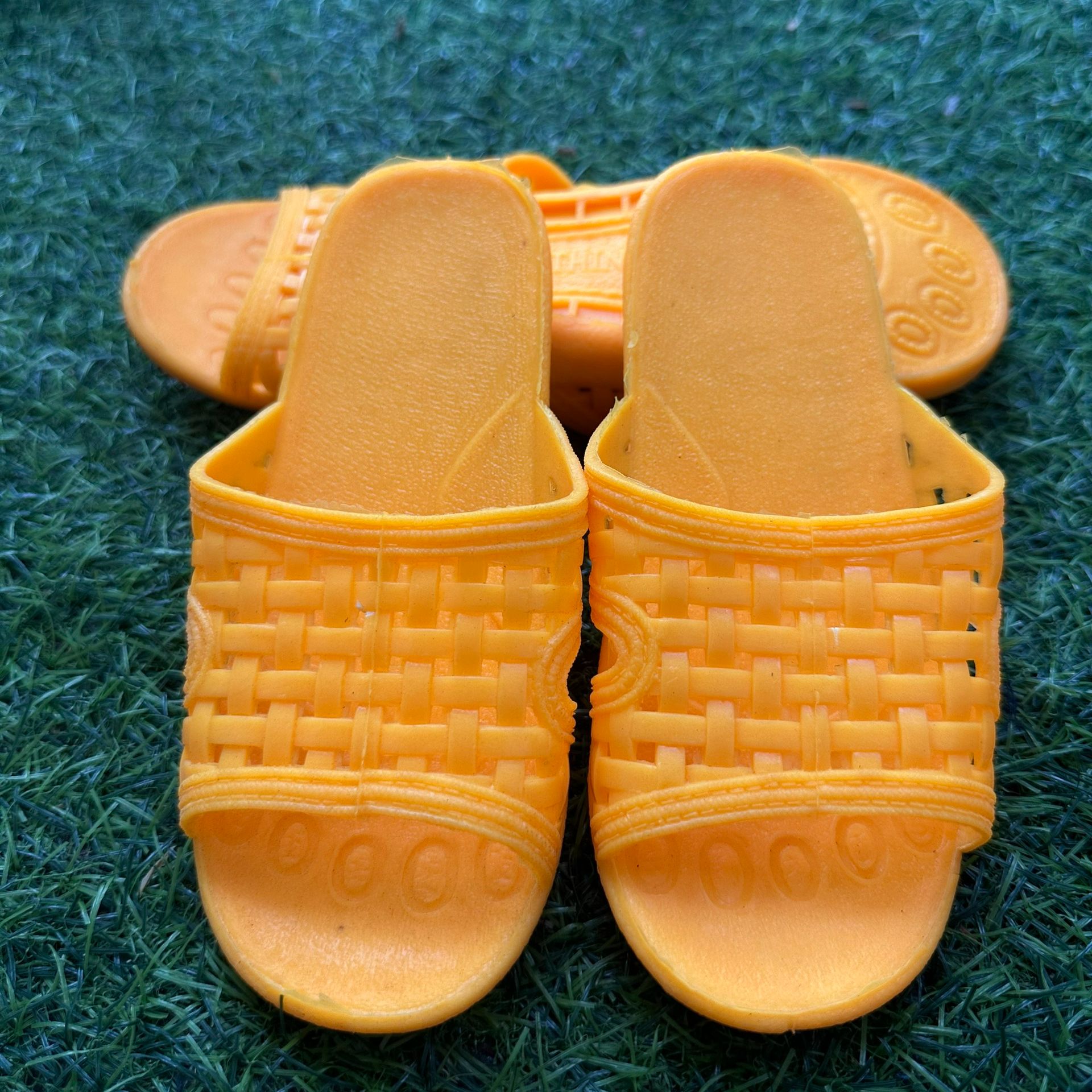 Dép Tổ Ong Đan Vàng Cho Bé Trai Bé Gái, Dép Tổ Ong Nhiều Độ Tuổi Chống Trơn Trượt_Mang Trong Nhà Đi Mưa Size 30_39 Giá Rẻ 1K