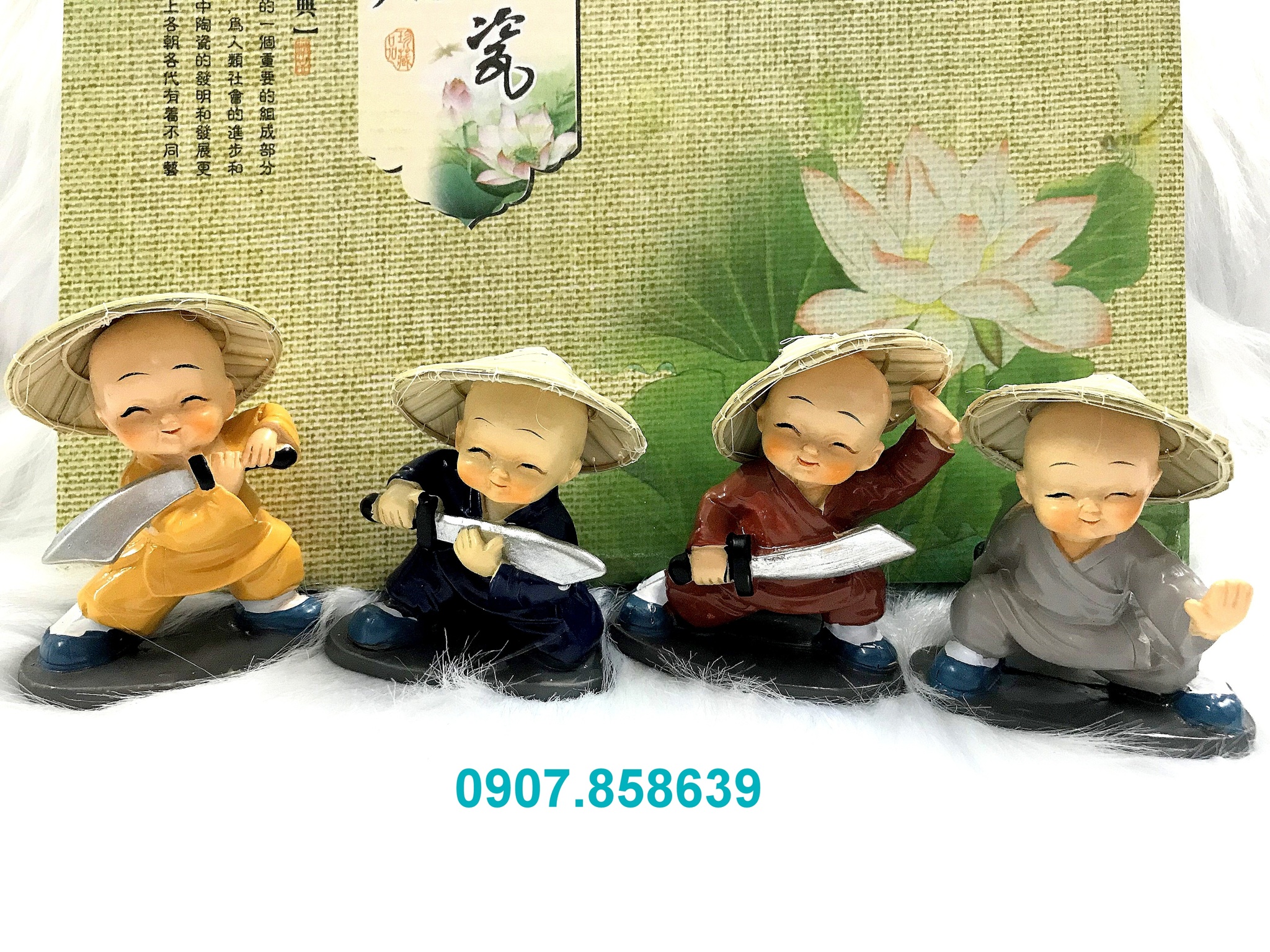 Bộ 4 tượng chú tiểu múa Võ Đao đội nón lá