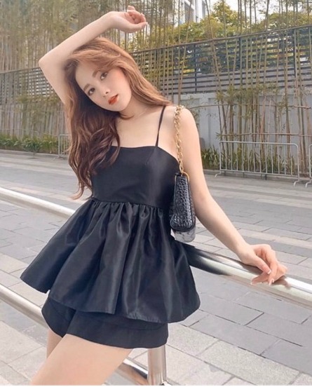 [HCM]Áo kiểu hai dây xòe đan dây lưng kèm quần bộ đồ nữ siêu phẩm