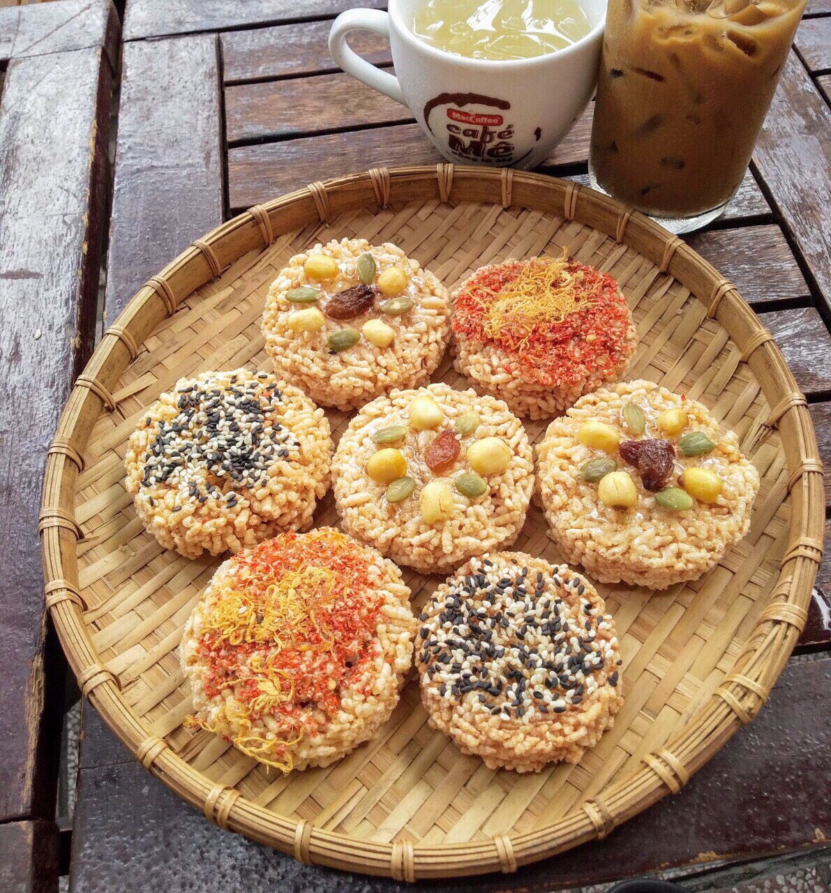 200g cơm cháy mini thập cẩm hạt sen - chà bông - mè. Công thức Thái Lan.