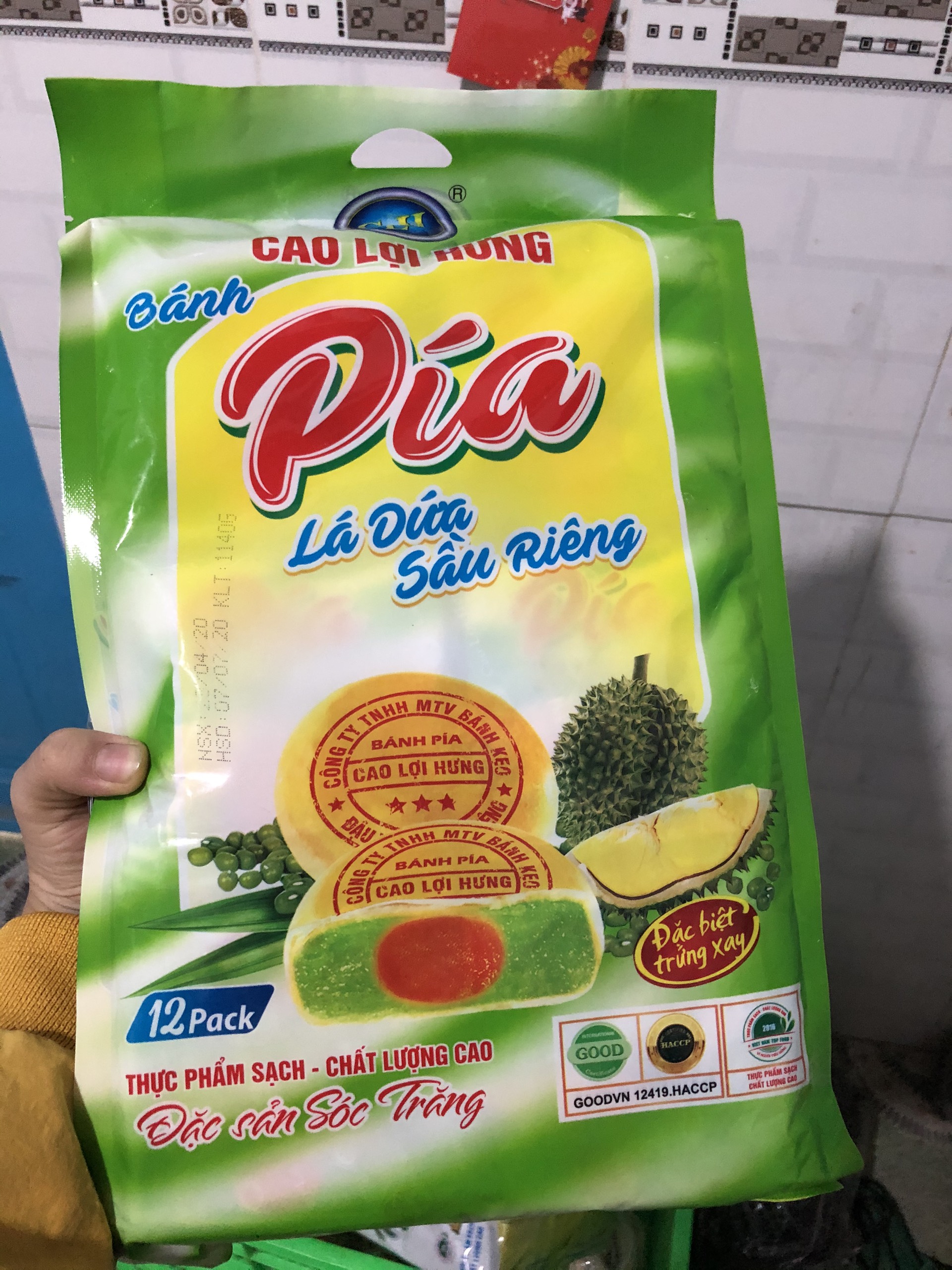 COMBO 4 CÁI BÁNH PÍA LÁ DỨA SẦU RIÊNG CLH 95G/CÁI