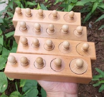 Bộ trụ có núm Montessori loại nhỏ - Mini Cylinder blocks