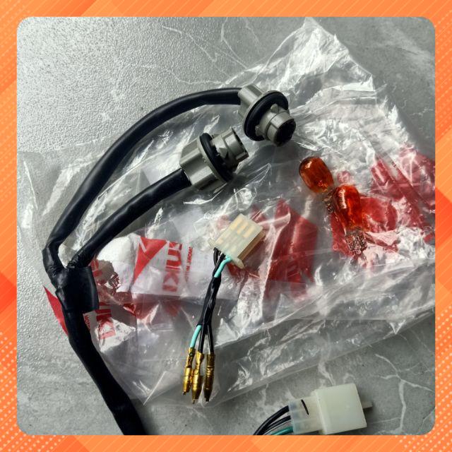 Jack xi nhan trước satria tặng dây chuyển đổi