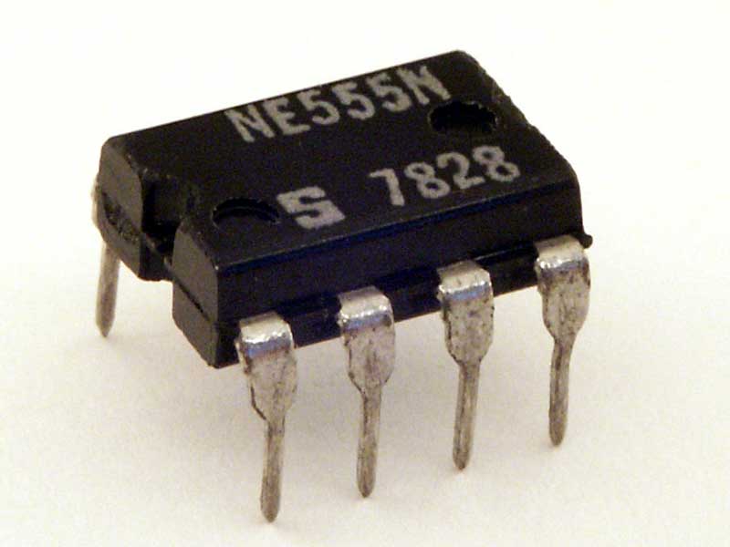 Ic tạo dao động ne555 555 ne555 - dip8