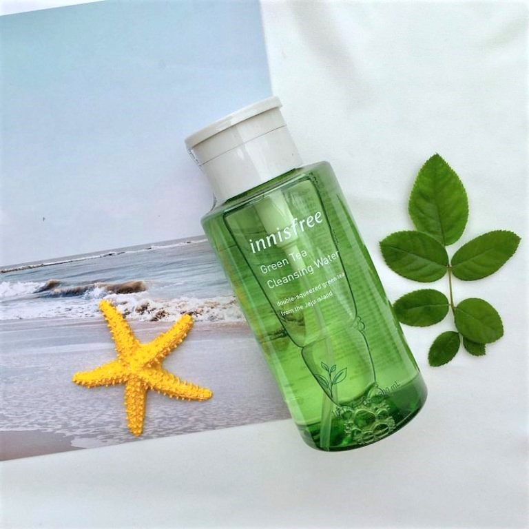 Nước tẩy trang từ trà xanh đảo Jeju Innisfree Green Tea Cleansing Water 300ml - NEW