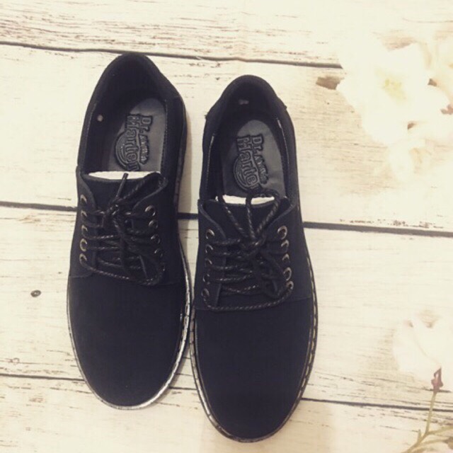 Mô tả sản phẩm giày dr martens da bò lộn -bảo hành 12 tháng giày dr martens da bò lộn -bảo hành 12 tháng