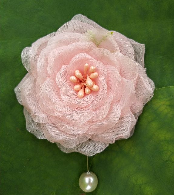 Hoa vải voan cài áo handmade