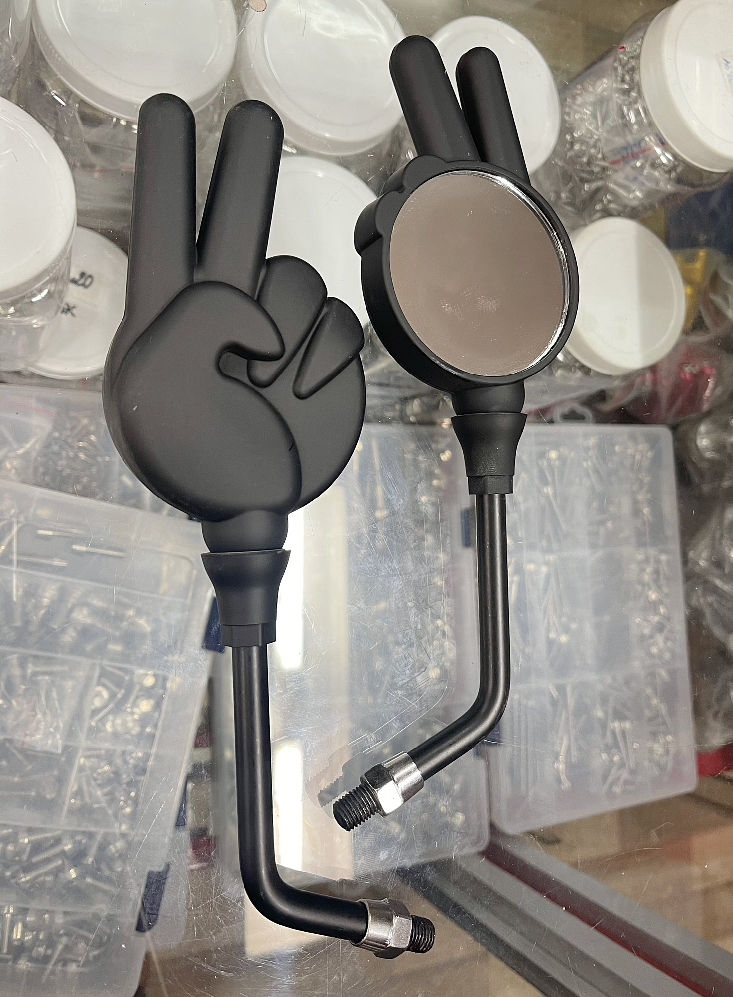 Giá Bán 1 Cái - Kiếng Ngón Tay Cute Cho Xe Máy Chân Gương 10li