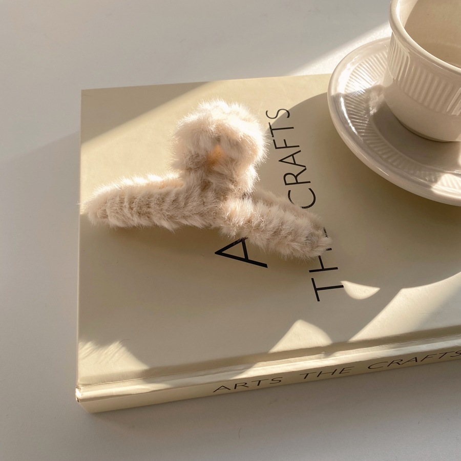 🌟 Clip tóc cá mập kẹp sau gáy Plush kẹp tóc cô gái Hàn Quốc tóc kẹp tóc mùa thu đông mềm mại lông FAVOURIE