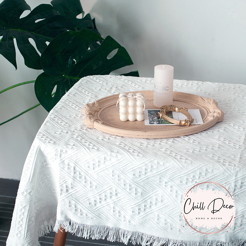 Khăn trải bàn vải ren trắng mềm mịn, viền tua rua - phụ kiện trang trí - chiu decor