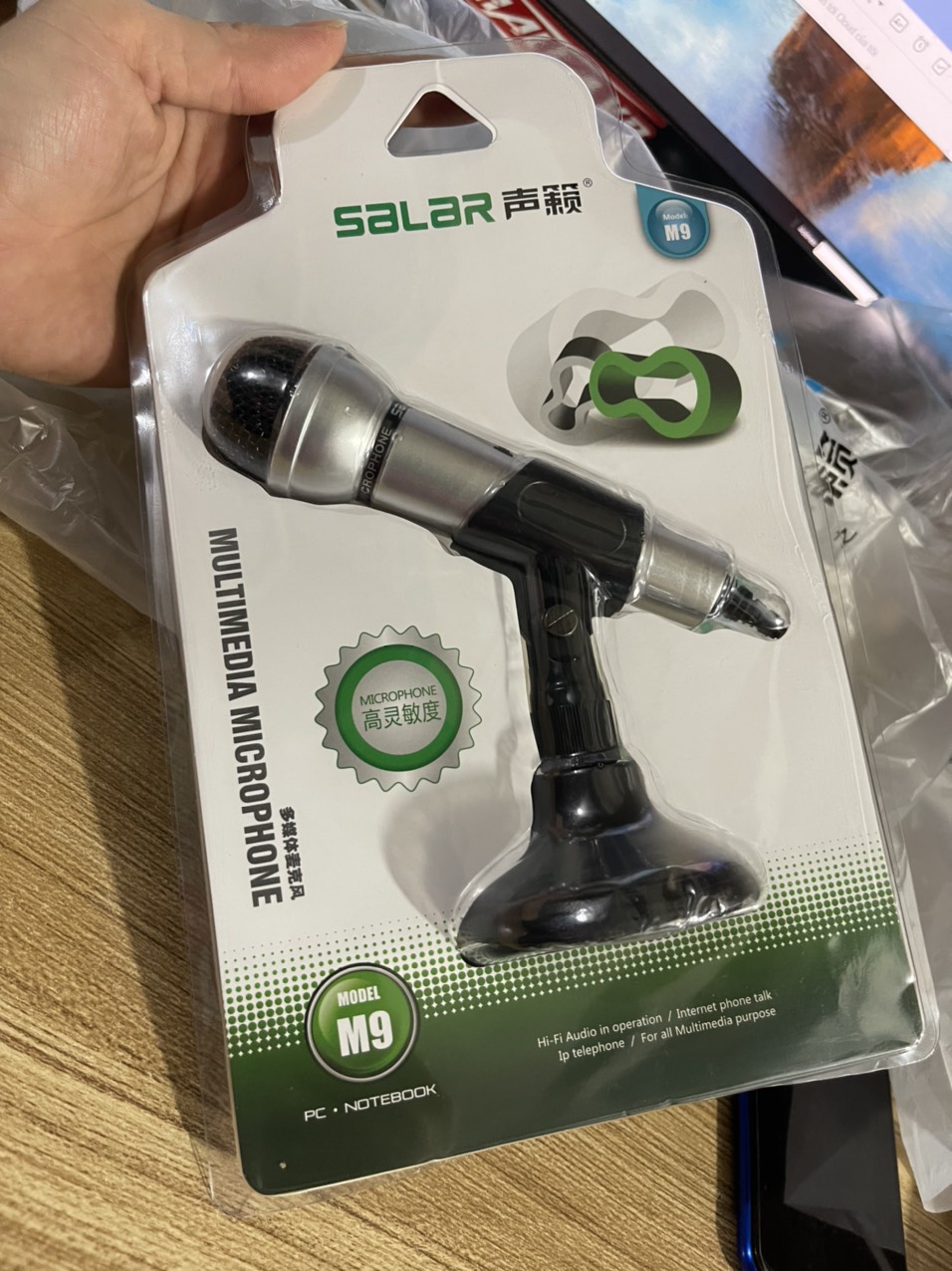 BỘ MIC THU ÂM VÀ CHÂN ĐẾ SALAR M9 CAO CẤP SBC