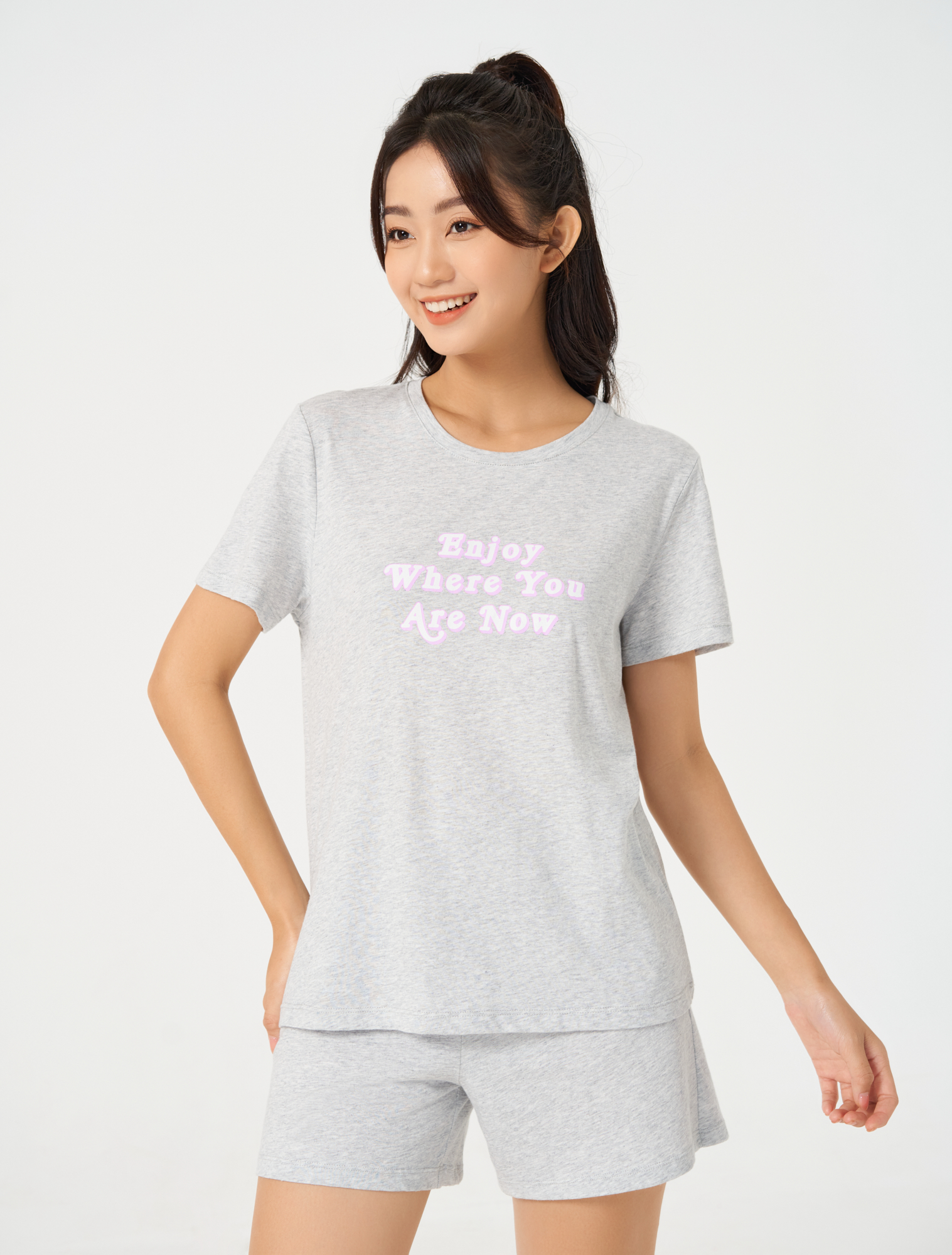 Bộ mặc nhà nữ CANIFA ngắn tay nữ chất liệu 100% cotton. 6LS22S013