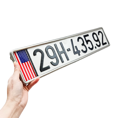 Khung dài biển số ô tô theo kích thước cũ viền inox có logo