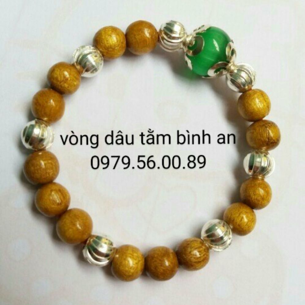 Vòng dâu tằm cho bé trai 7 bi bạc kèm đá bọc hoa bạc
