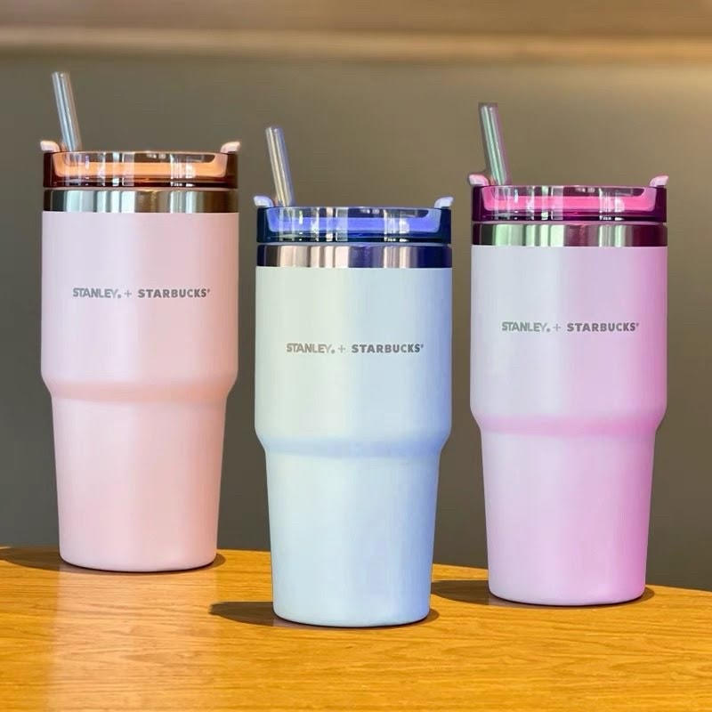  Ly Giữ Nhiệt Starbucks  Stanley. Cao Cấp 600ml - 890ml Lõi Inox Chất Lượng Cao Bình Giữ Nhiệt Starbucks Tặng Kèm Ống Hút - Ly Màu Ngẫu Nhiên - Hàng Gia Công 