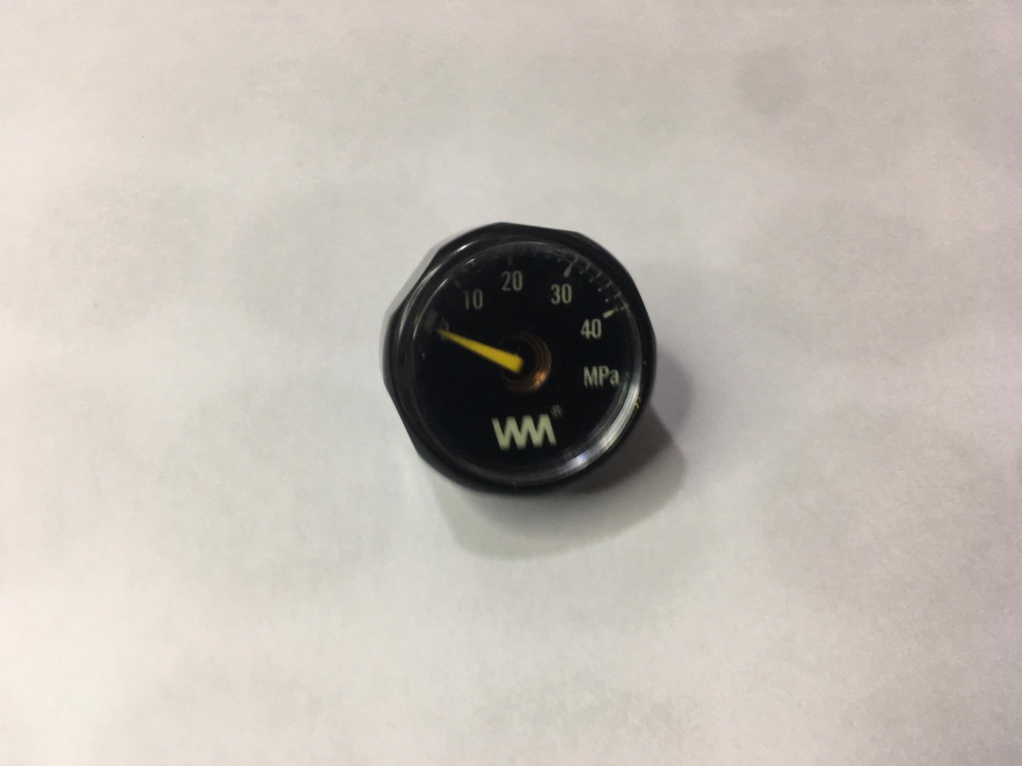 Đồng hồ đo áp suất WM - 40mpa chân 8 (1 cái) - hàng cao cấp