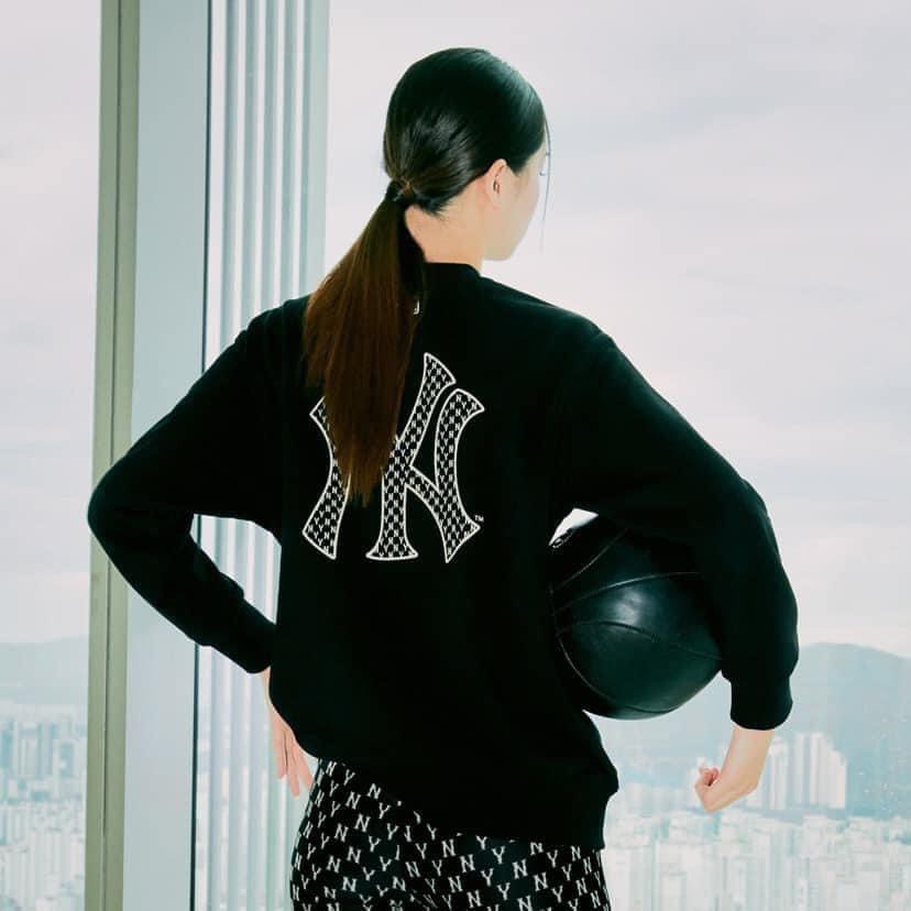 Áo thun dài tay nỉ da cá mlb monogram back big logo overfit sweatshirt new york yankees unisex freesize