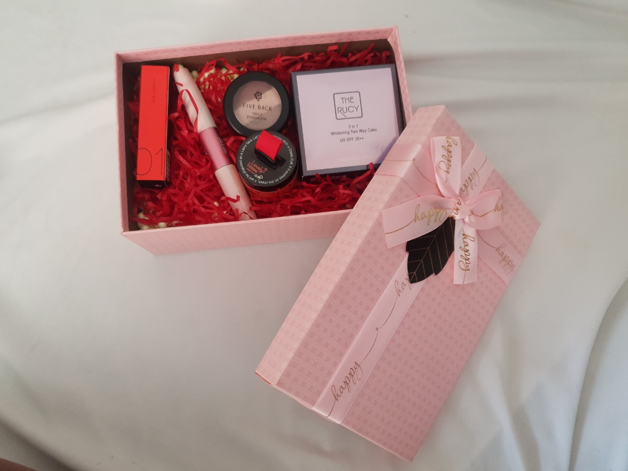 Q6 - Set quà tặng trang điểm Hàn Quốc chuyên nghiệp 5 món, phấn phủ, mascara, son lì, má hồng và phấn mắt,có kèm hộp, phù hợp làm quà tặng Valentine, sinh nhật, 8/3, Noel
