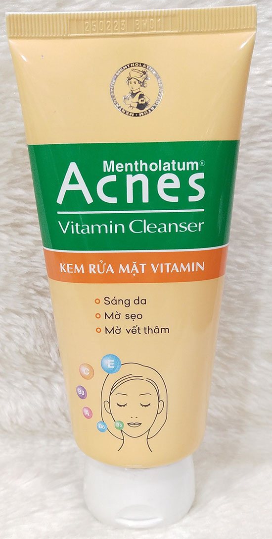 Acnes vitamin cleanser – kem rửa mặt vitamin 100g