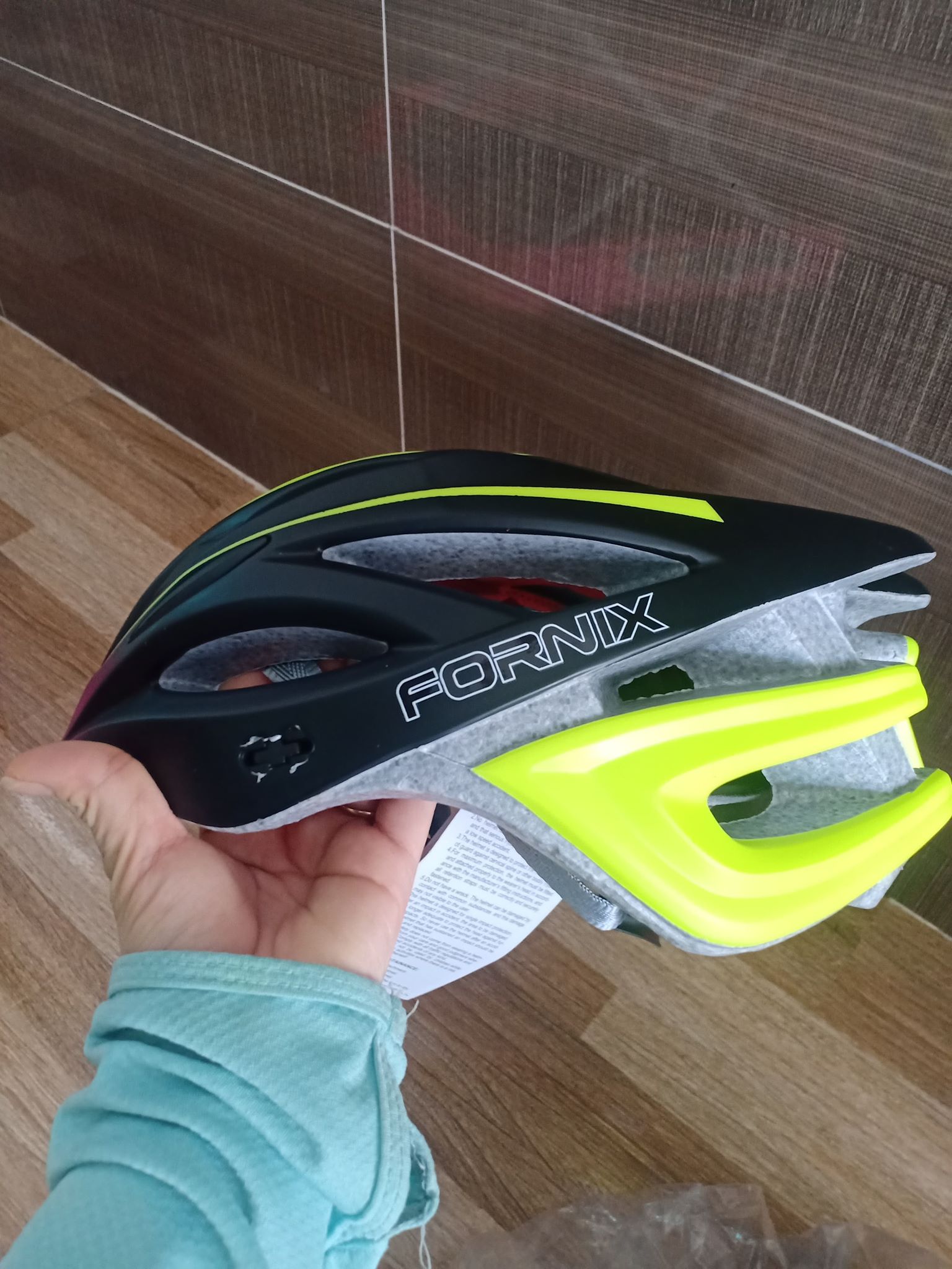 Nón bảo hiểm xe đạp FONIX đủ màu