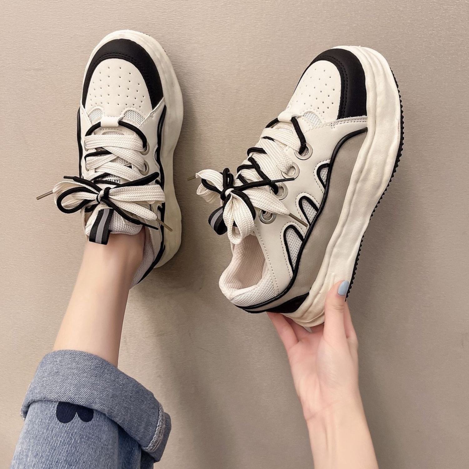 Giày thể thao Ulzzang đế bánh mì độc đáo nam nữ Giầy sneaker độn đế dây dôi Hot Trend 2022