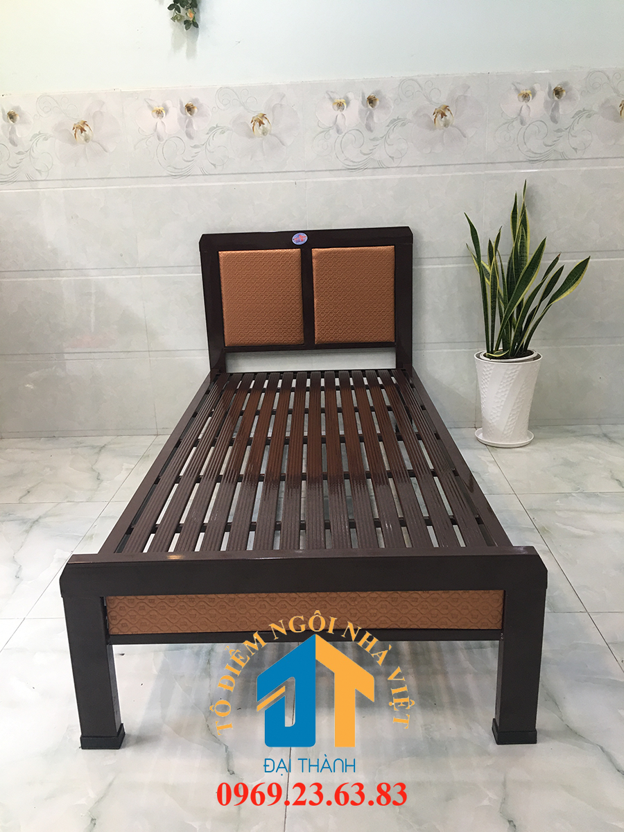 Giường  sắt hộp kích thước từ 1m đến 1m8 x 2m kiểu gỗ Đại Thành