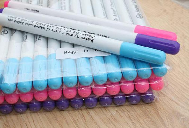 [HCM]Bút vẽ vải tự bay màu