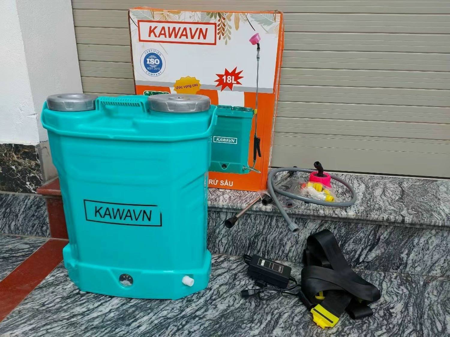 Bình xịt thuốᴄ 18L chạy điện 12V KOBUTA Phun thuốᴄ trừ sâu lúa phun thuốᴄ hoa màu phun khử trùng Phun thuốᴄ cây cảnh