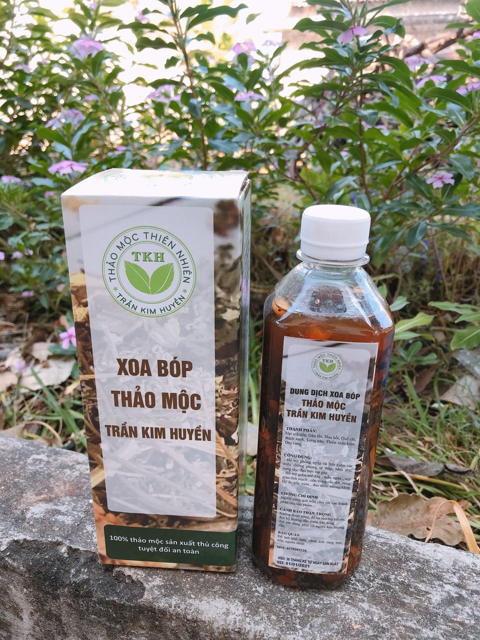 Xoa bóp xương khớp thảo mộc T.K.H .