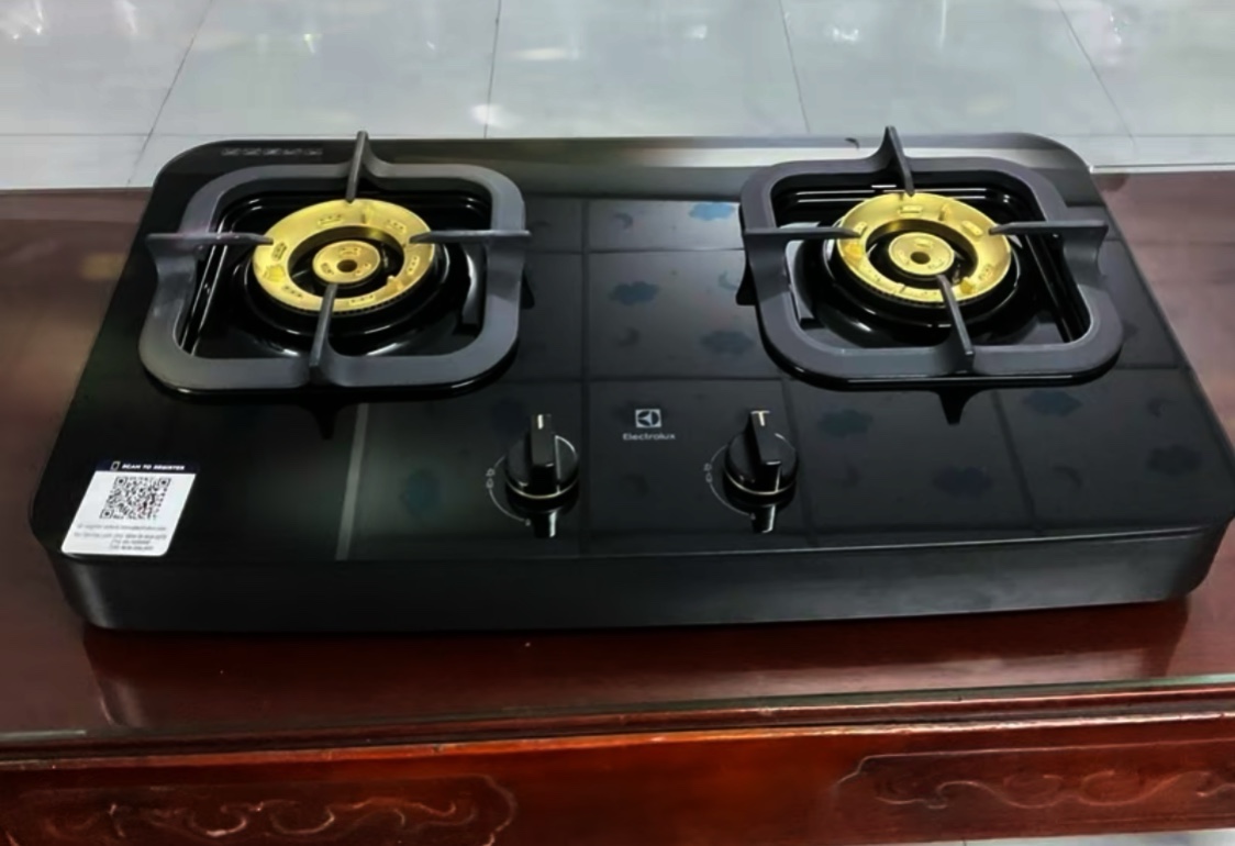 Bếp gas đôi Electrolux ETG7286GKR / ETG729GKTR Trưng bày mẫu Tặng dây gas Đầu đốt đồng thau mạnh bền Có đầu hâm tiết kiệm gas,có ngắt gas tự động