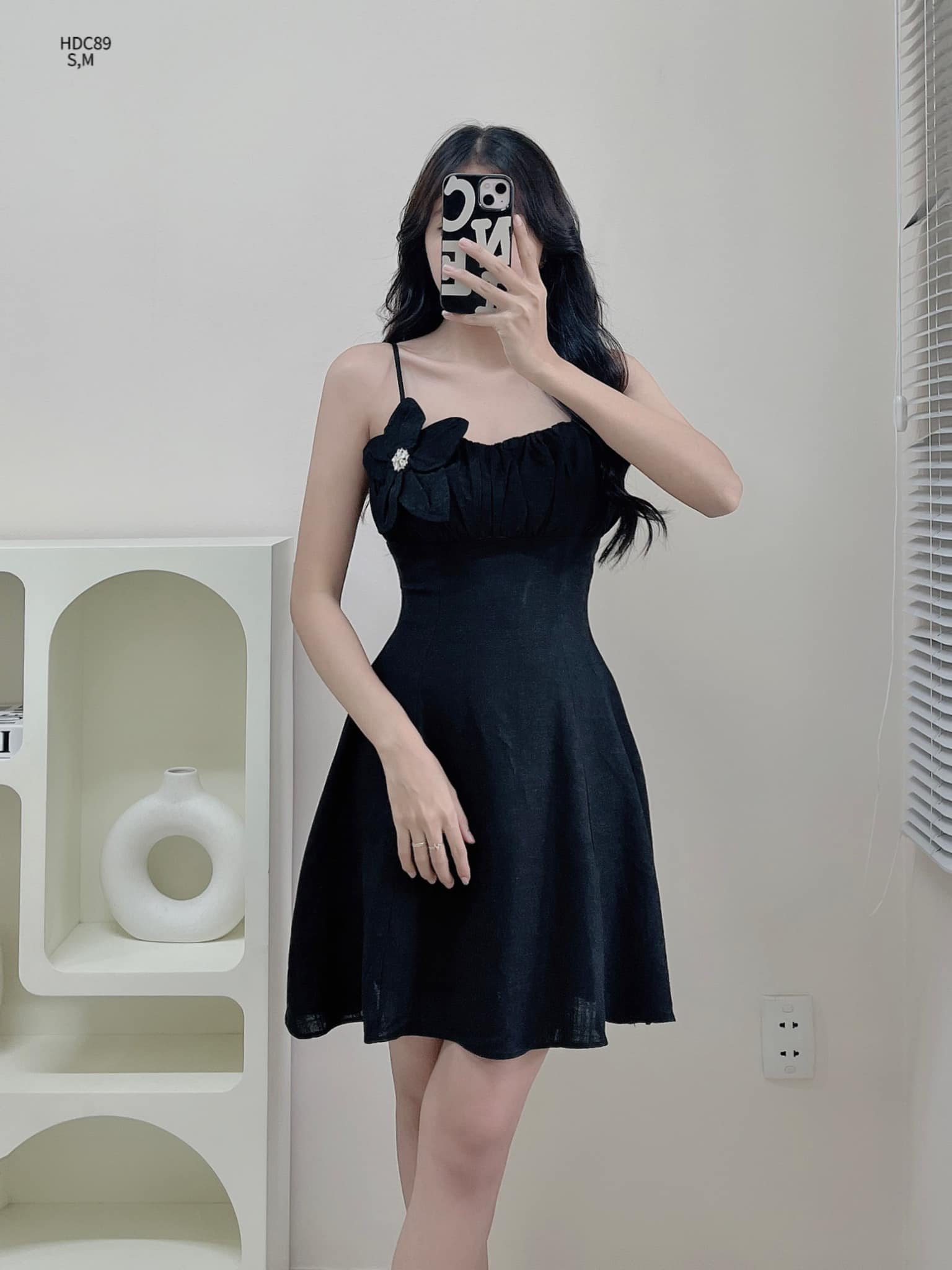 Đầm xòe linen 2 dây nhún hoa ngực phong cách tiểu thư sang trọng CHIBEST  HDC89