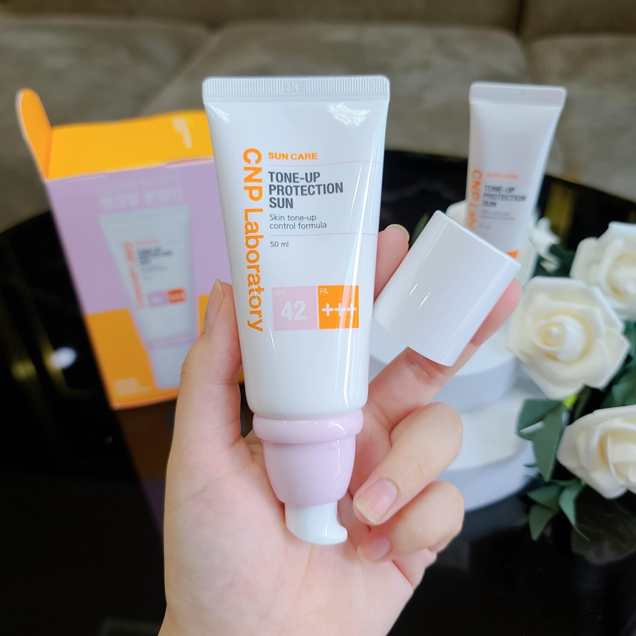 Kem chống nắng nâng tông da CNP Laboratory Tone-Up Protection Sun SPF42PA+++ 50ml