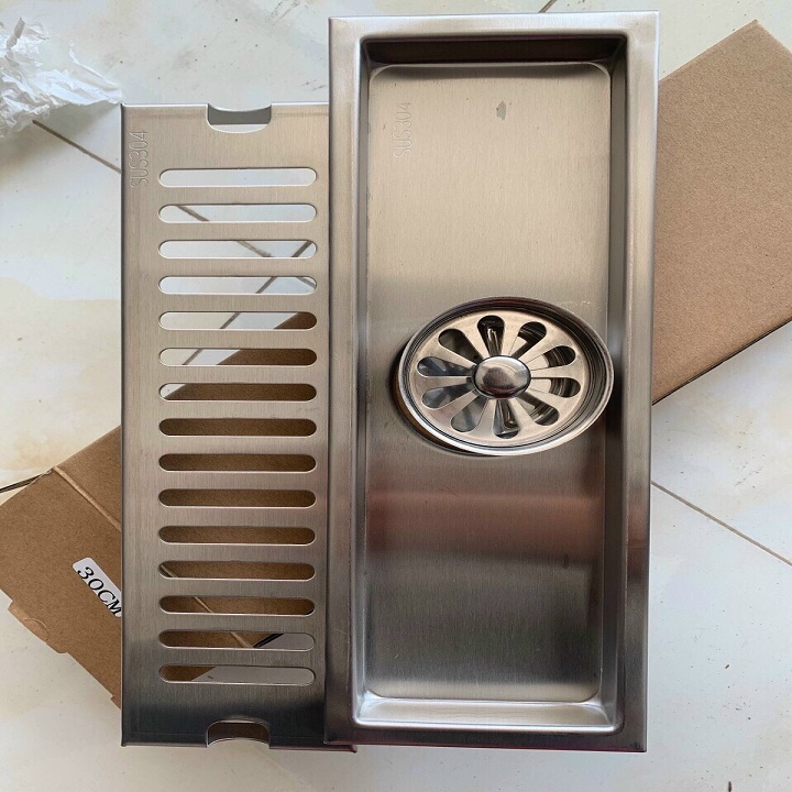 HỐ GA SÀN, NẮP HỐ GA, LƯỢC RÁC, THOÁT SÀN, PHỂU THU SÀN, ỐNG CỐNG THOÁT NƯỚC, CHỐNG HÔI, CHẮN RÁC, CHẮN TÓC, INOX 304 dày 1mm inox 304 KÍCH THƯỚC 10X20CM