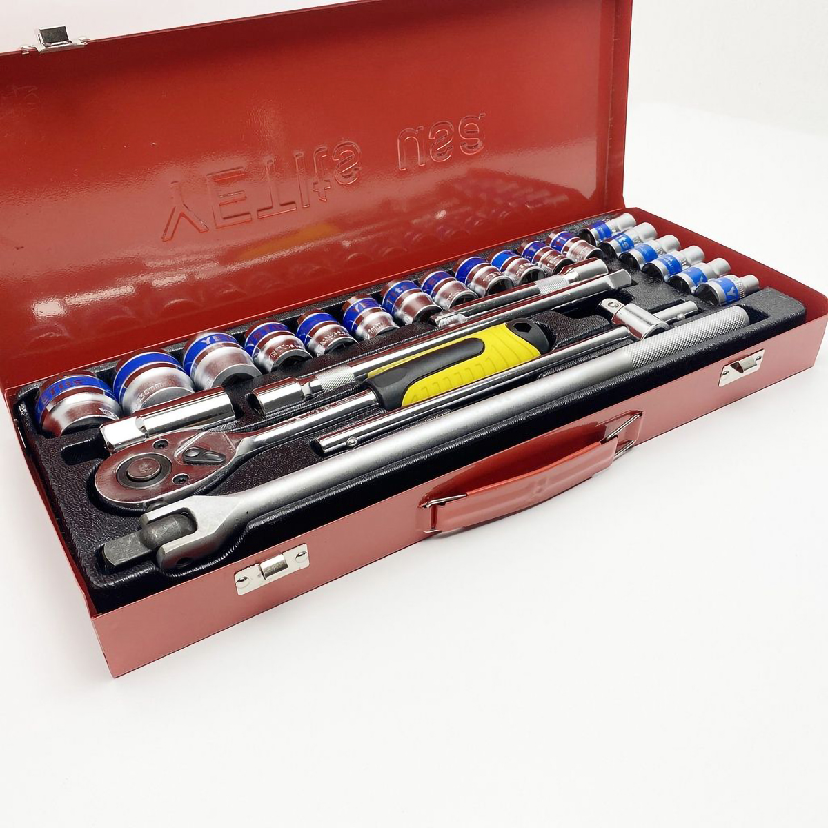 Bộ tuýp 24 chi tiết 1/2inch; với 18 đầu tuýp lục hệ mét 8-32mm cùng bộ cần siết lực và thanh nối dài chuyên dụng. phù hợp làm tiêm sửa xe, gra ô tô