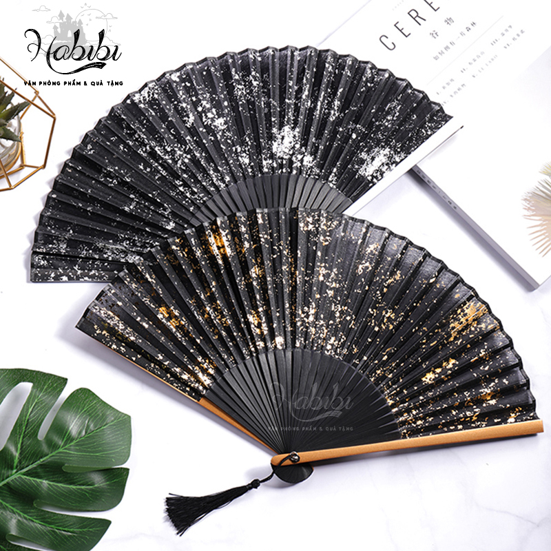 Quạt cổ trang xếp cầm tay vải lụa nền đen in nhũ ánh kim
