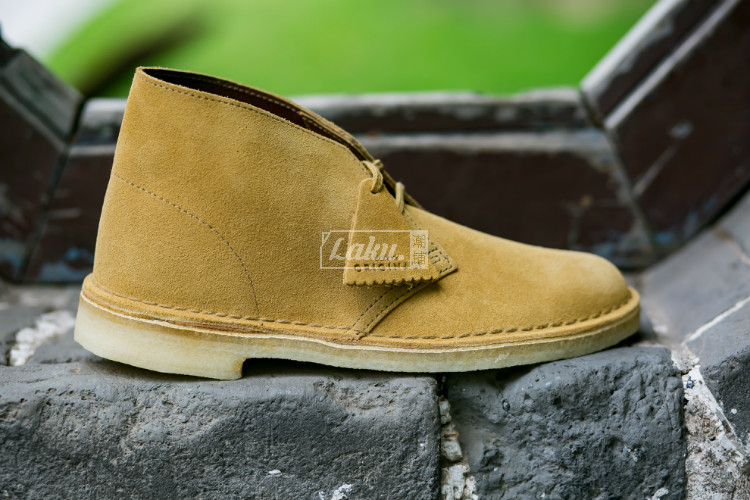 clarks desert boots colors