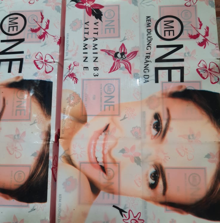 Kem one me 1 lố 12 hủ dưỡng trắng da mặt