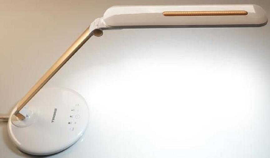 Đèn bàn học cảm ứng ba màu ánh sáng Tiross 8W TS1806 - Giúp chống cận